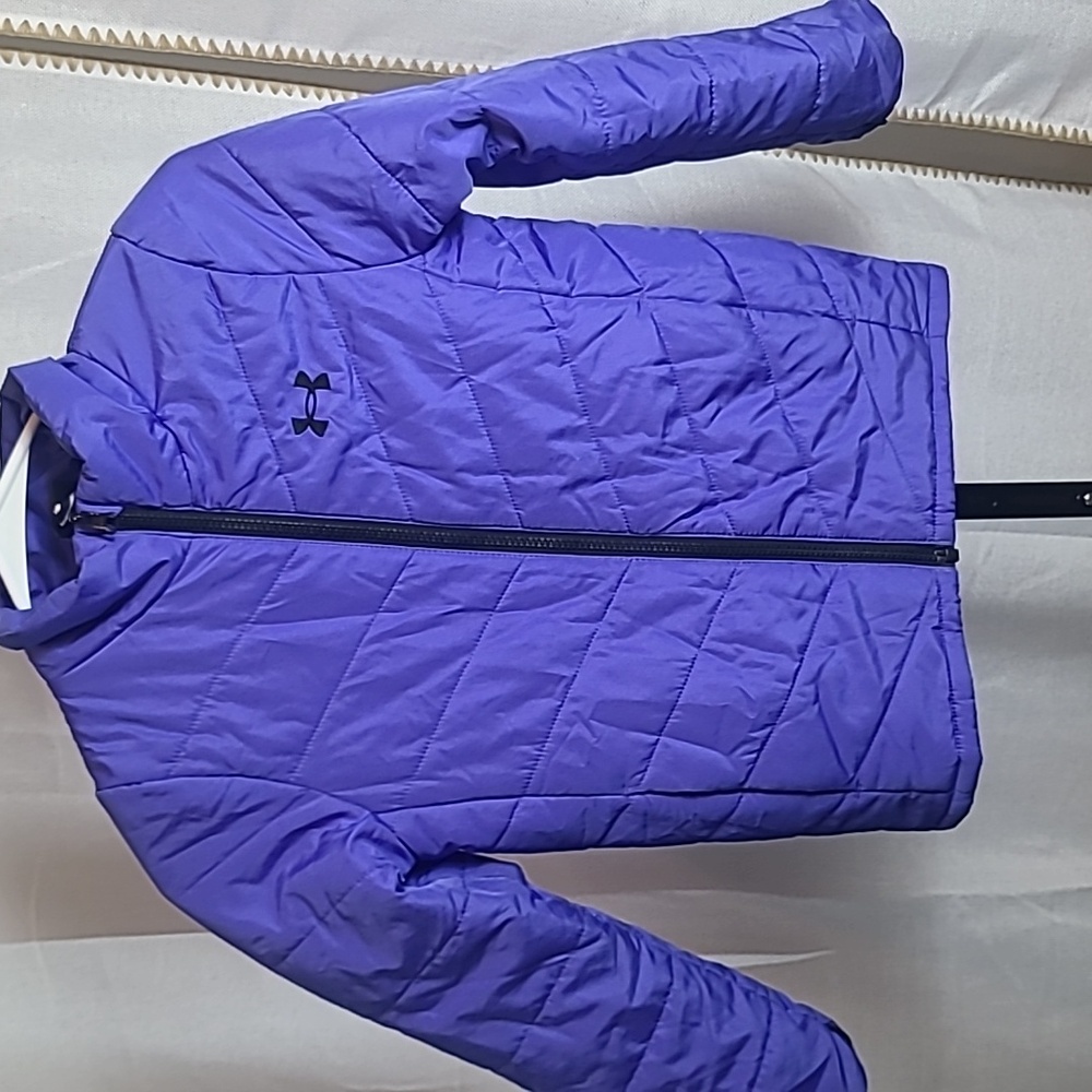 Under Armour zip up jacket. Girls Youth Small.  Purple